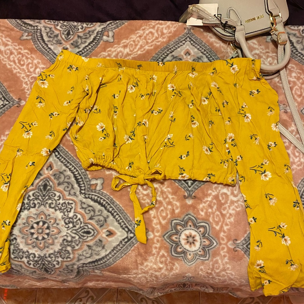 yellow long sleeve crop top